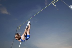 西亚卡姆遭遇二十持续失利，公牛教练压力巨大！观众掌声雷动-开云体育