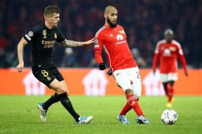 包含尤文图斯半决赛绝杀利物浦，伊布砍下20记关键球，全场沸腾的词条